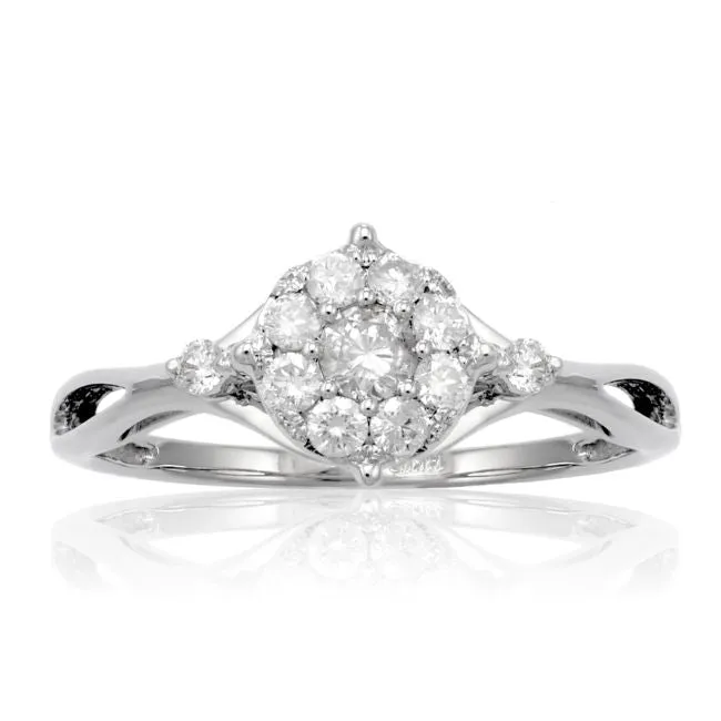 1/2 CTW Diamond Ring in 14KT White Gold