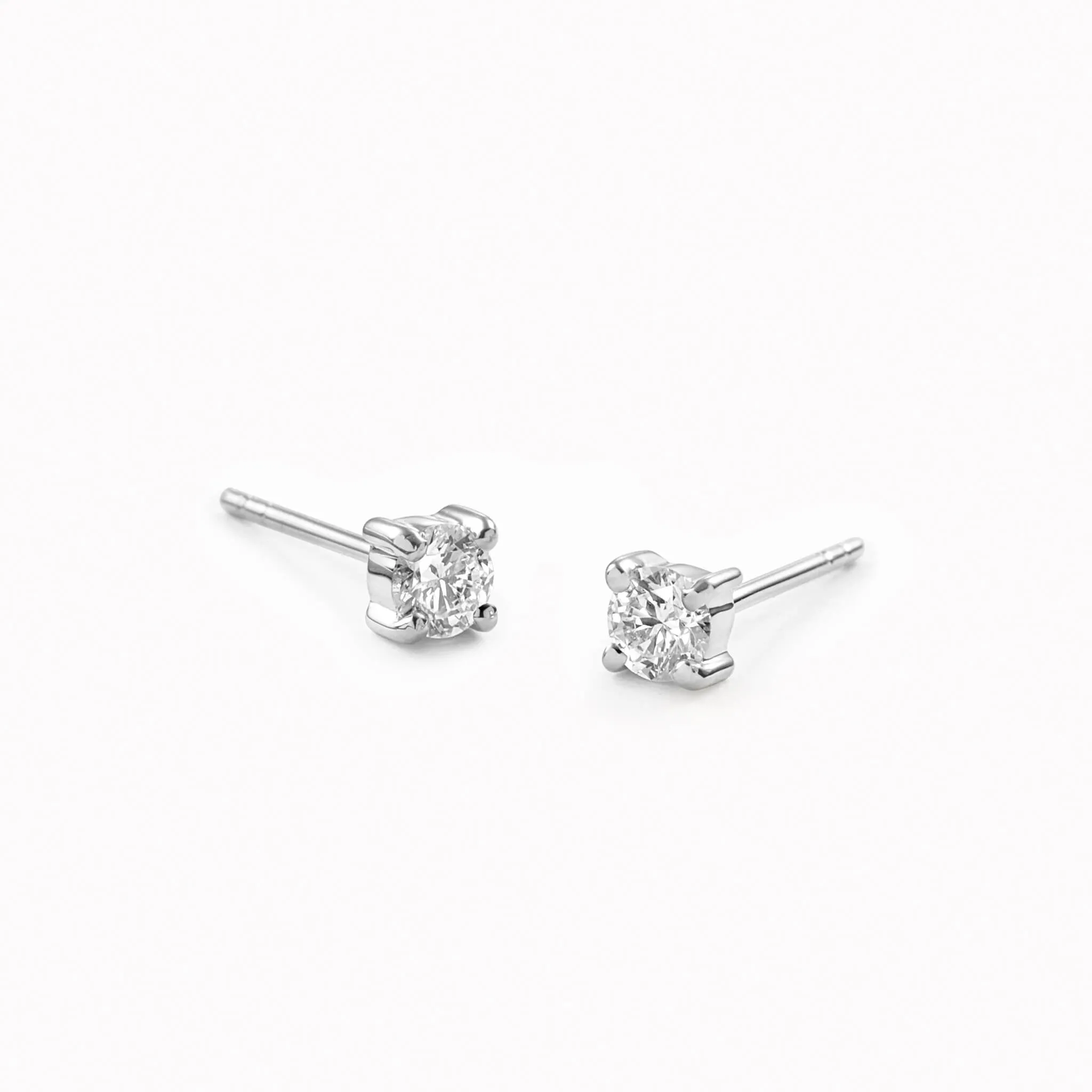 14k White Gold Diamond Stud Earrings 3mm - Aria