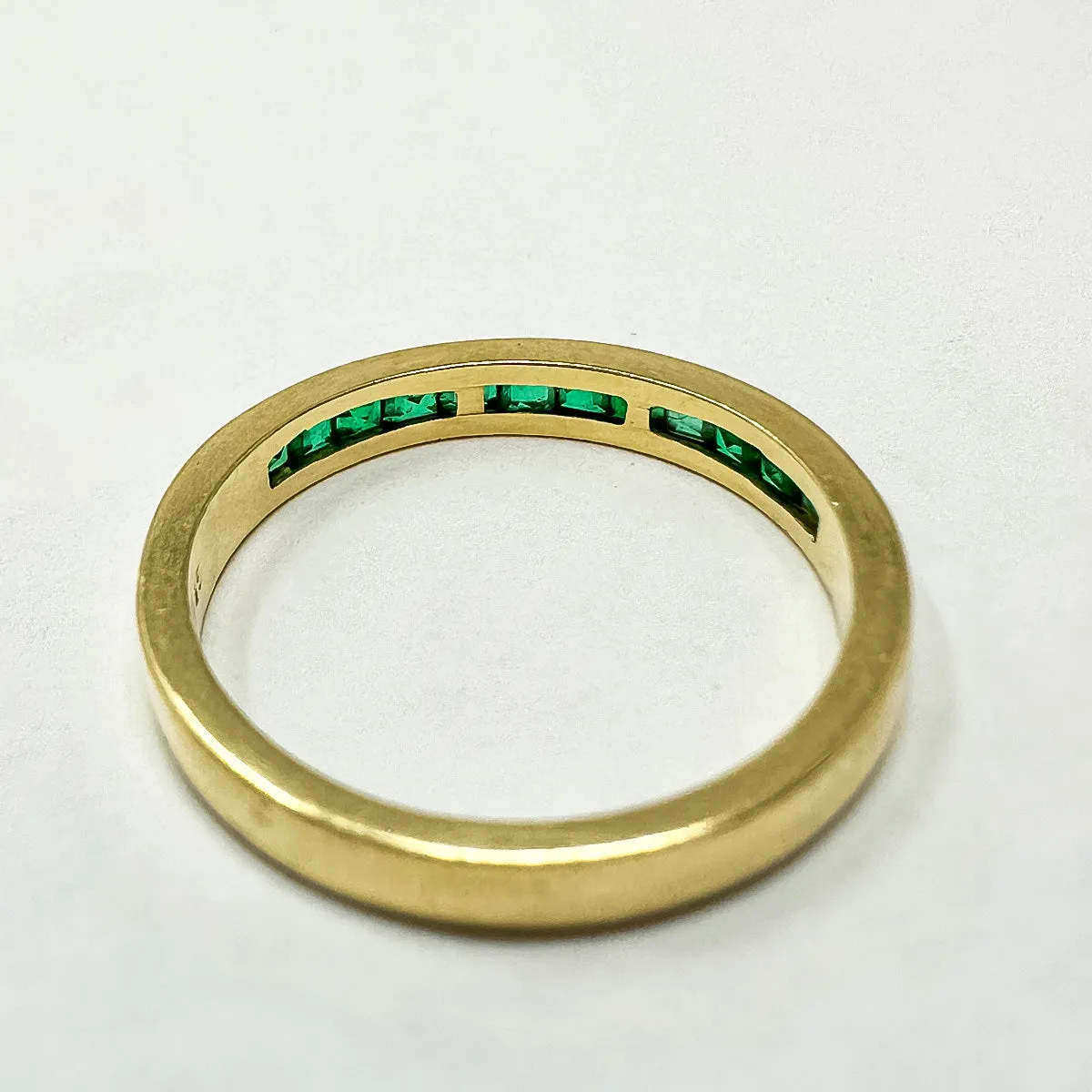 18K Gold Ring with 12 Emeralds