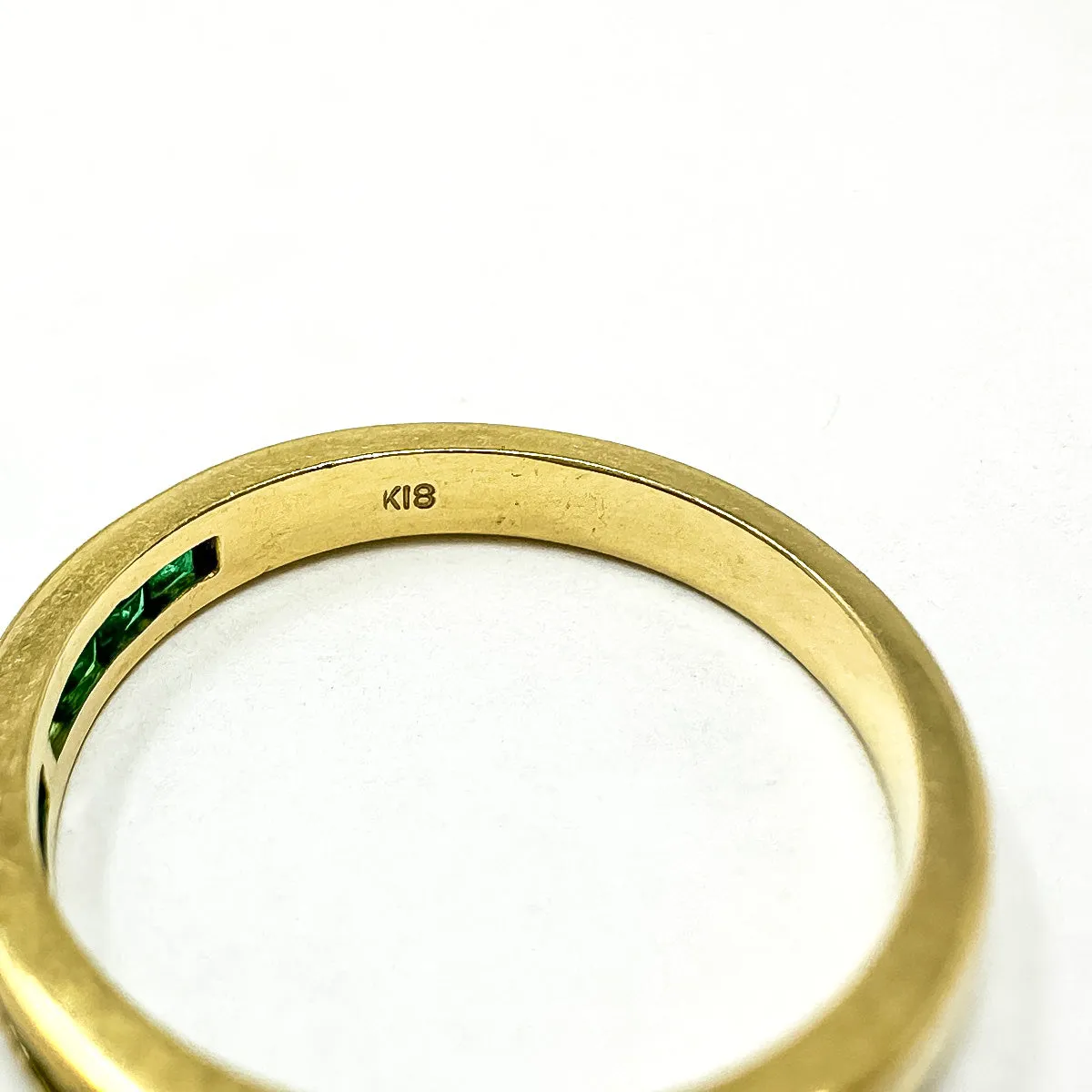 18K Gold Ring with 12 Emeralds