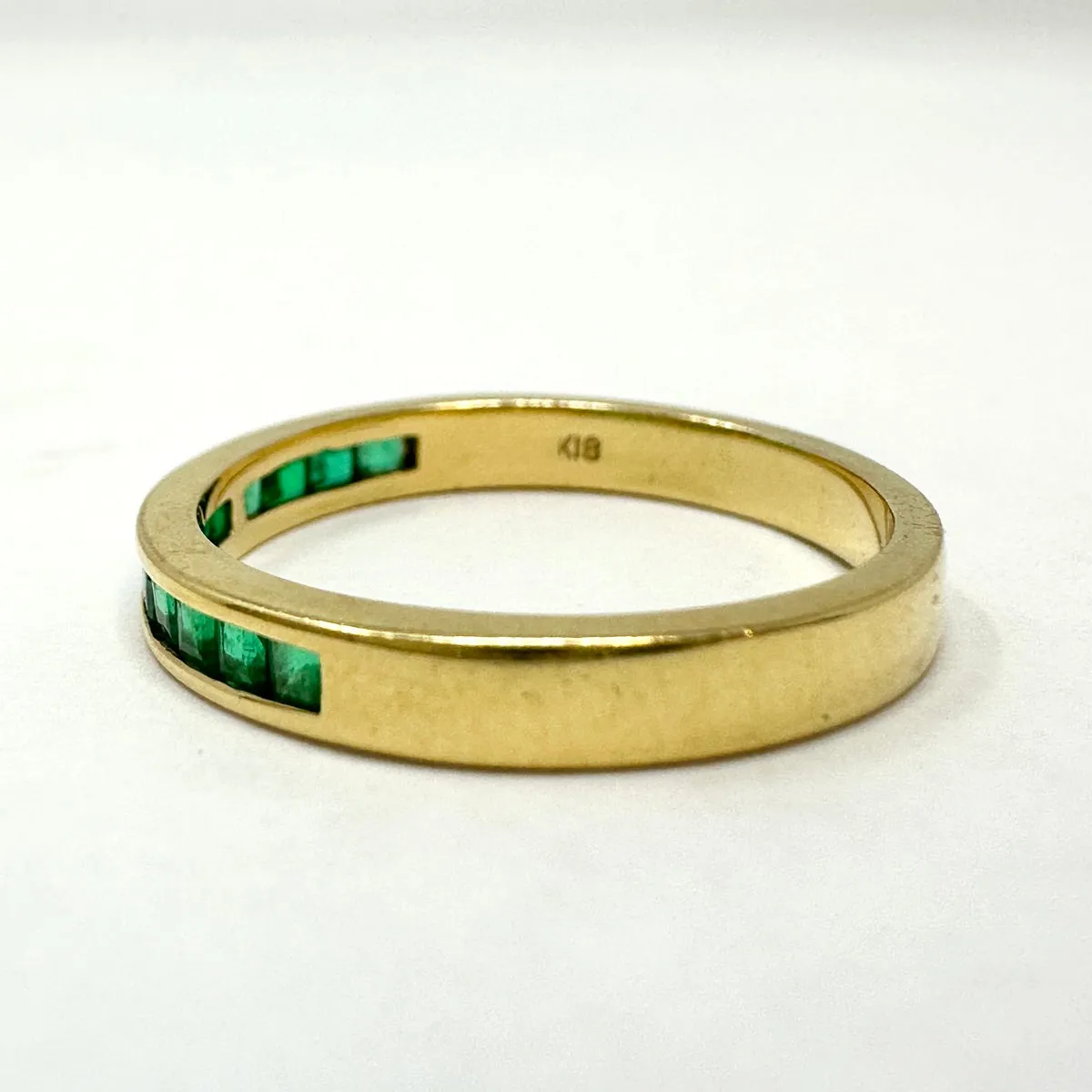 18K Gold Ring with 12 Emeralds