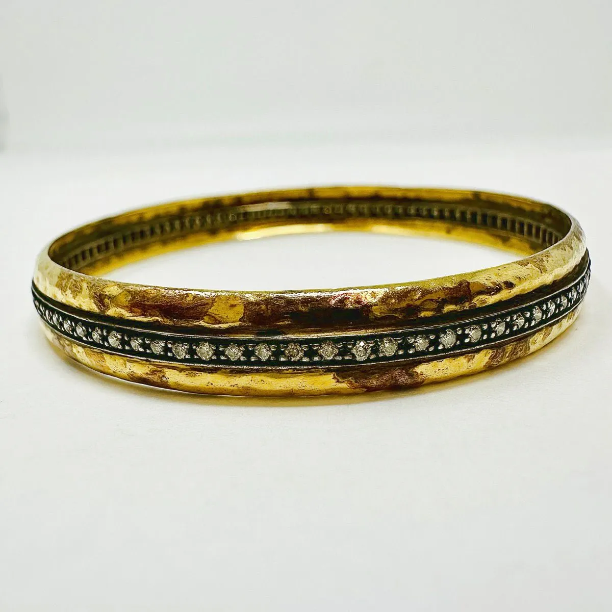 18K Vintage Gold Bangle Bracelet with Diamond