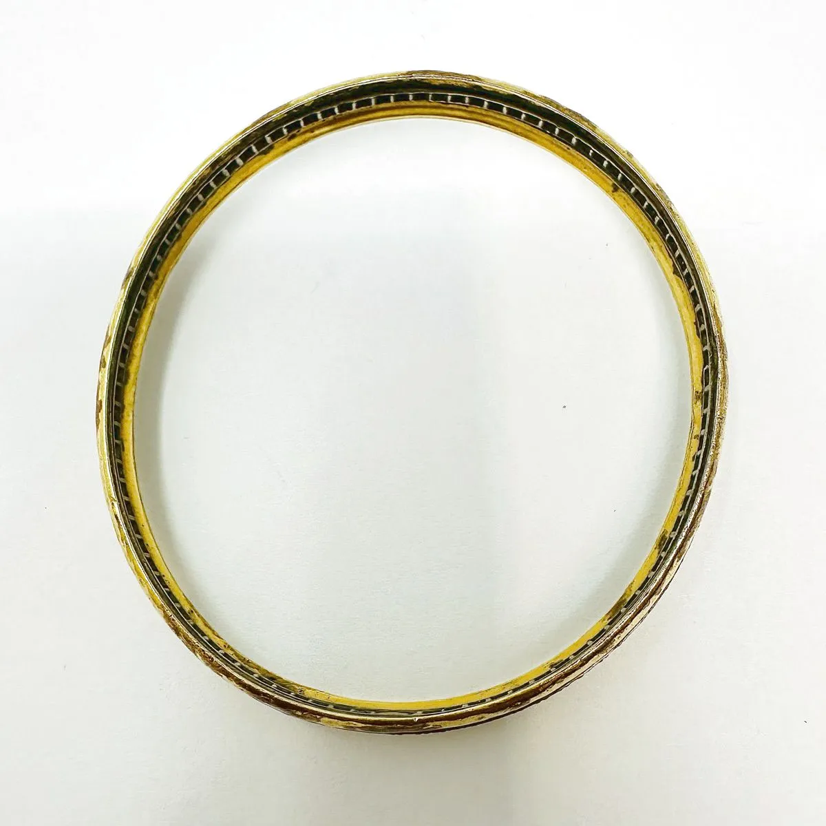 18K Vintage Gold Bangle Bracelet with Diamond