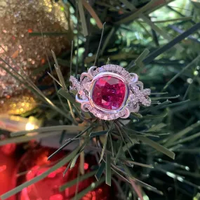 18k White Gold 2.27 carat Ruby Vintage Ring