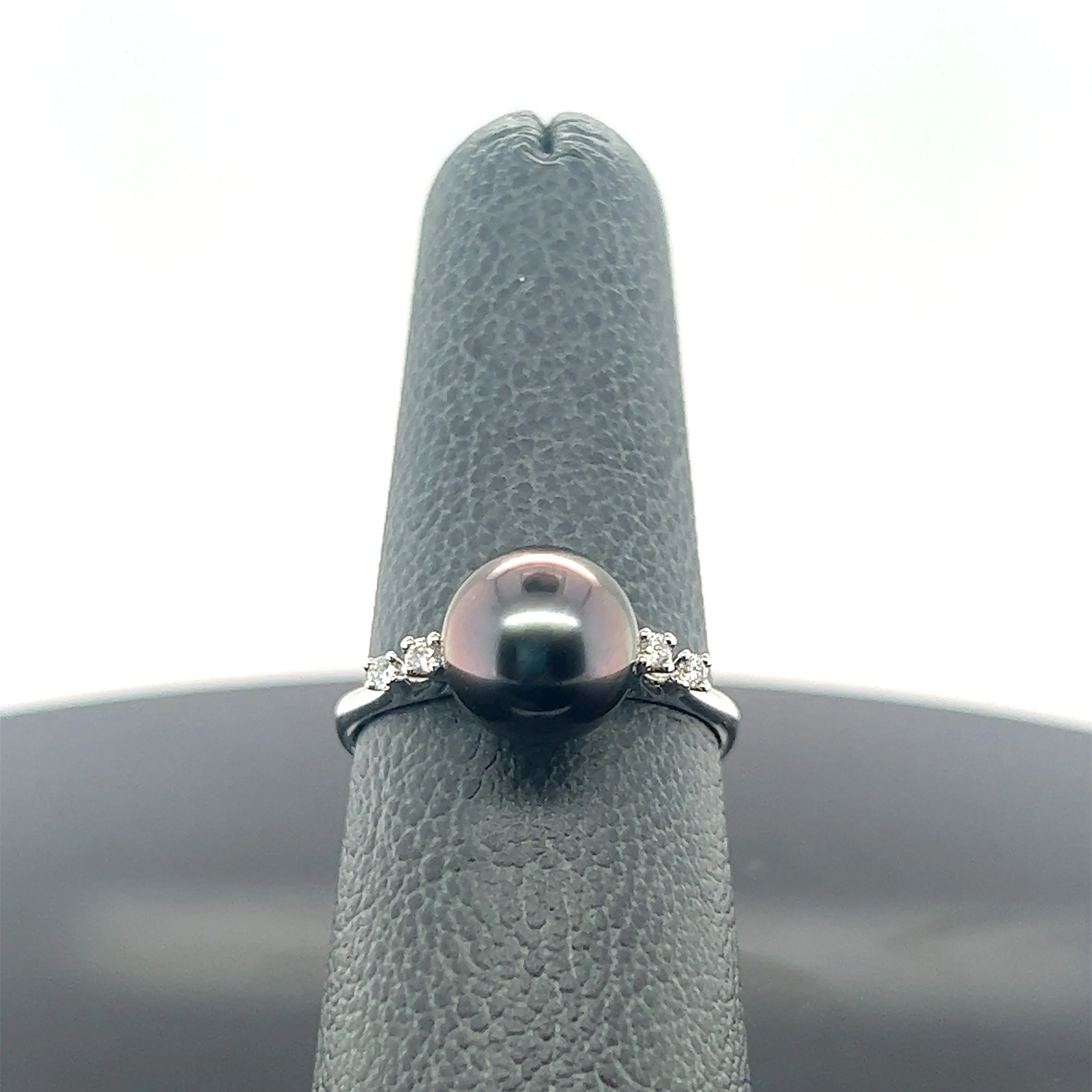 18k White Gold Black South Sea Pearl and Diamond Ring