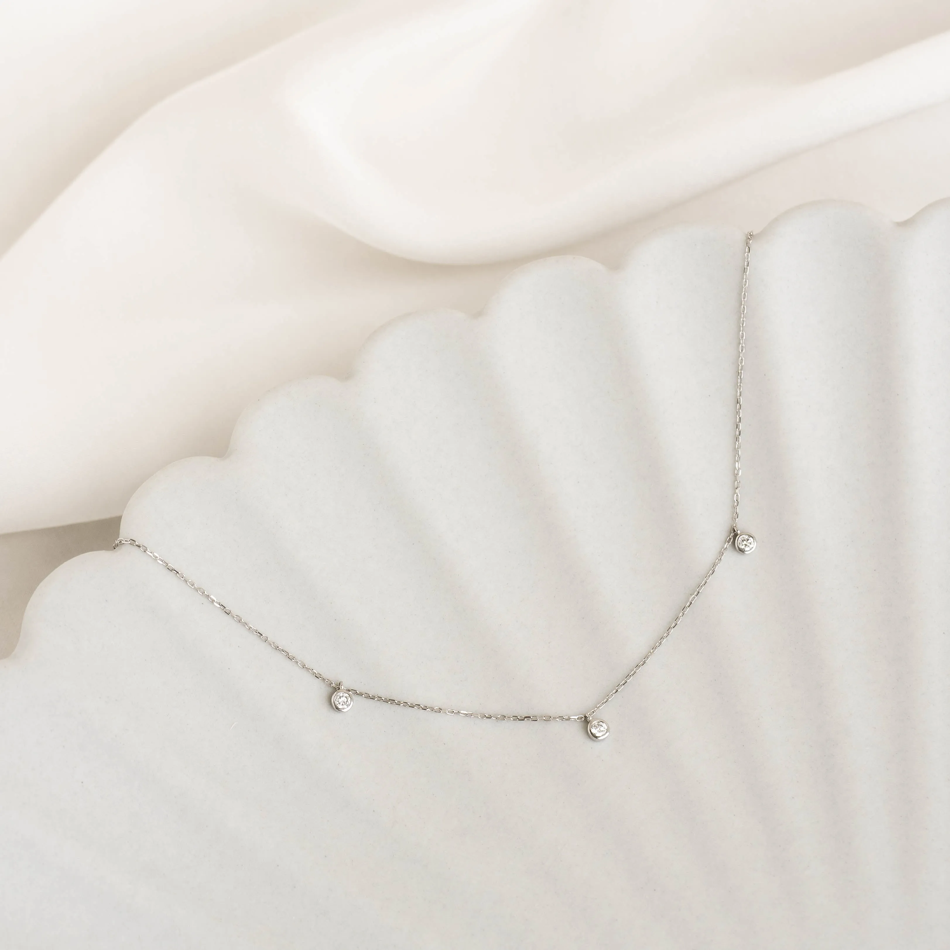 3-Diamond Necklace White Gold