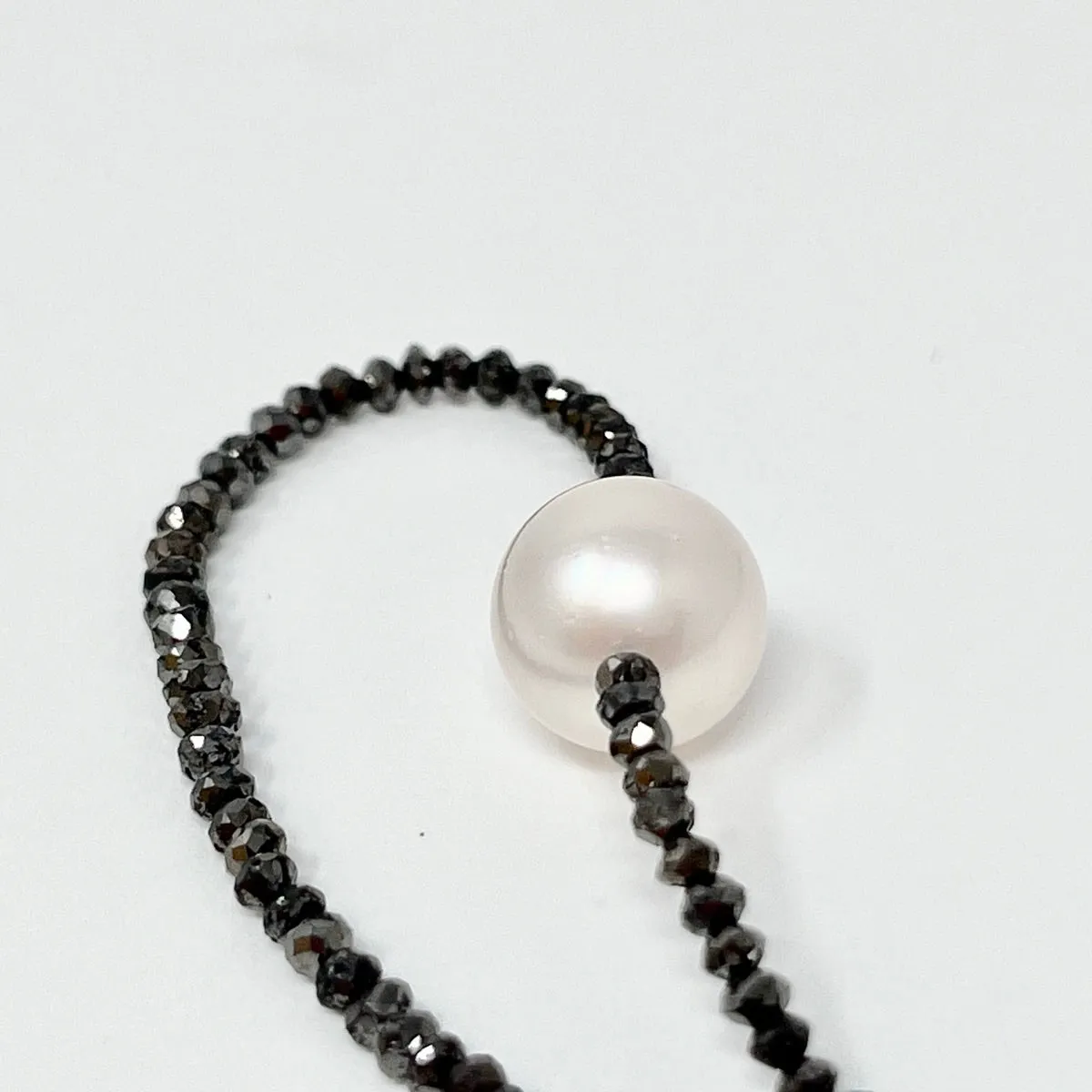 38" 2.5mm Black Faceted Diamond Beads with 5 South Sea Pearls