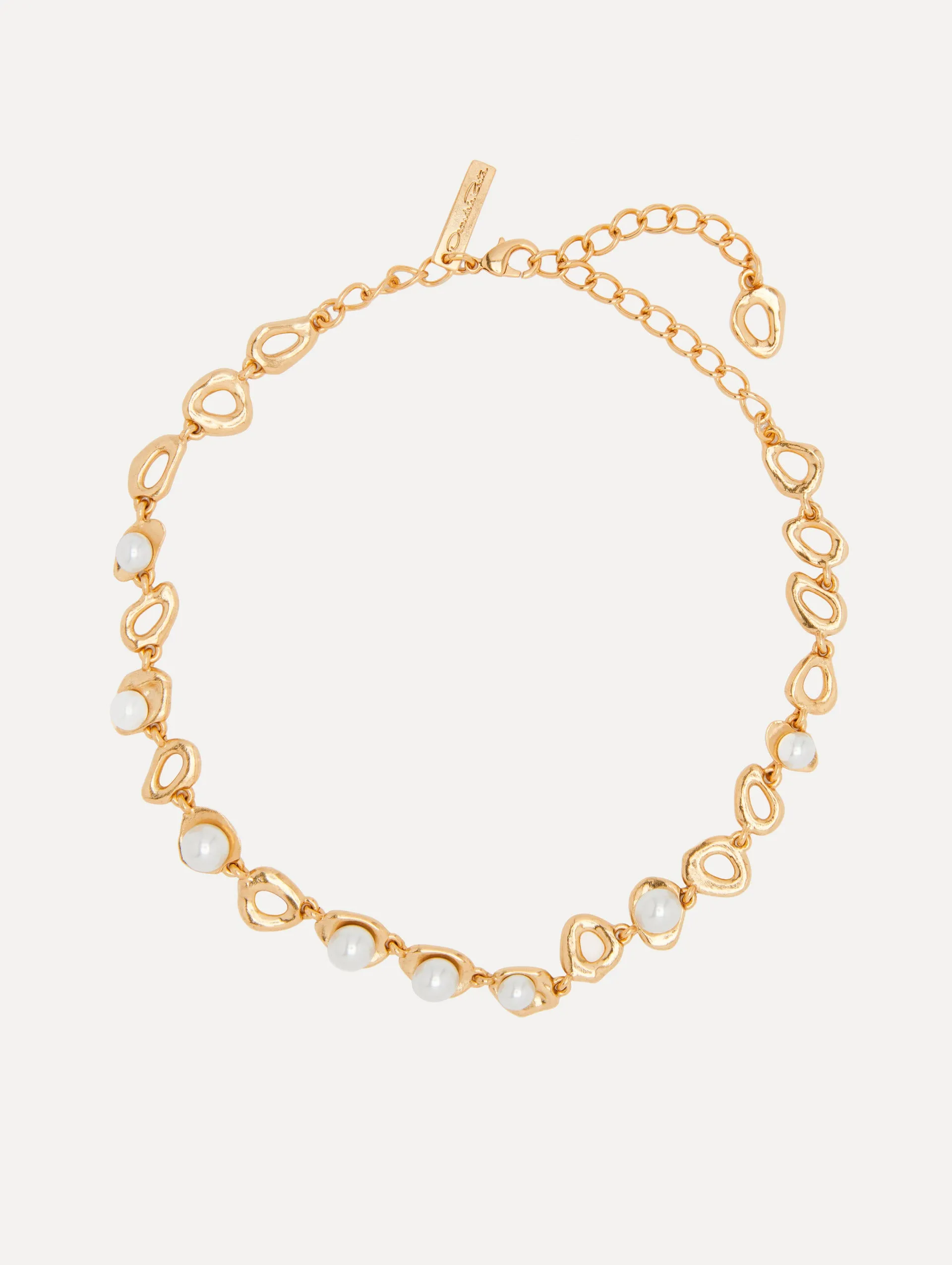 Abstract O Pearl Necklace