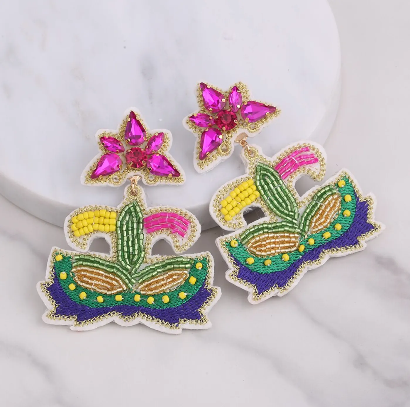 Beaded Mardi Gras Earrings - Purple Green Gold, Mardi Gras Mask, New Orleans, Mardi Gras Jewelry, Beaded Earrings, Mardi Gras Accessories