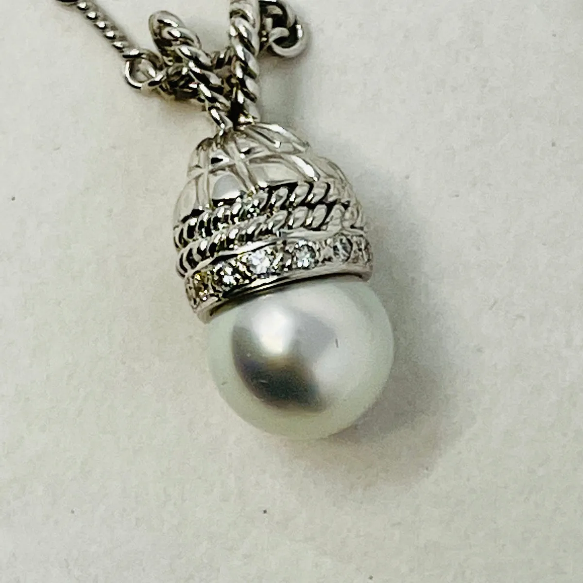 Cassis 18K White Gold Necklace with 10mm South Sea Pearl and Diamonds