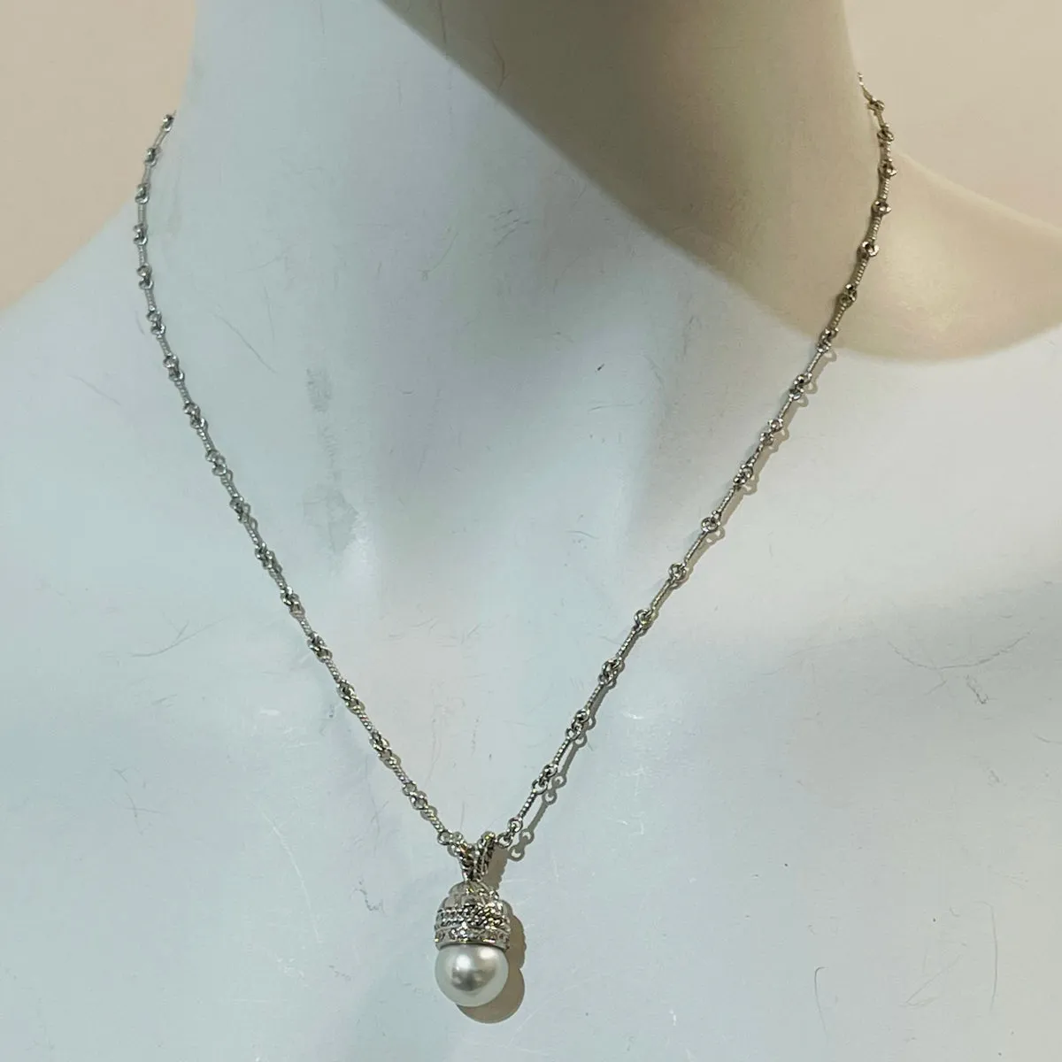 Cassis 18K White Gold Necklace with 10mm South Sea Pearl and Diamonds