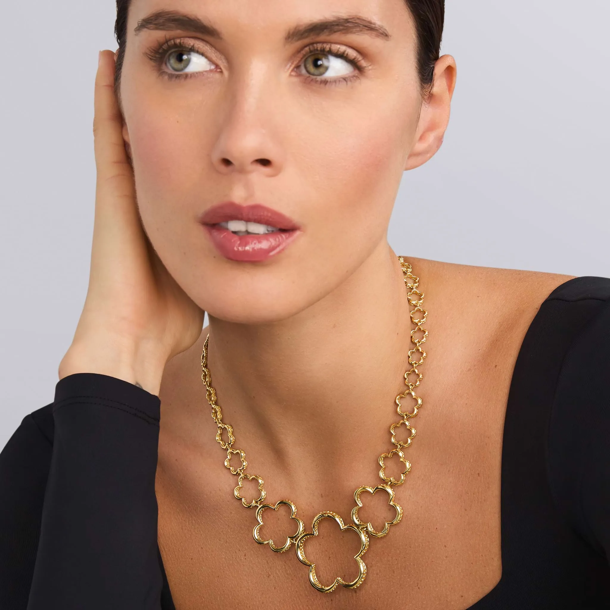 Caviar Gold 18K Gold Floral Link Necklace