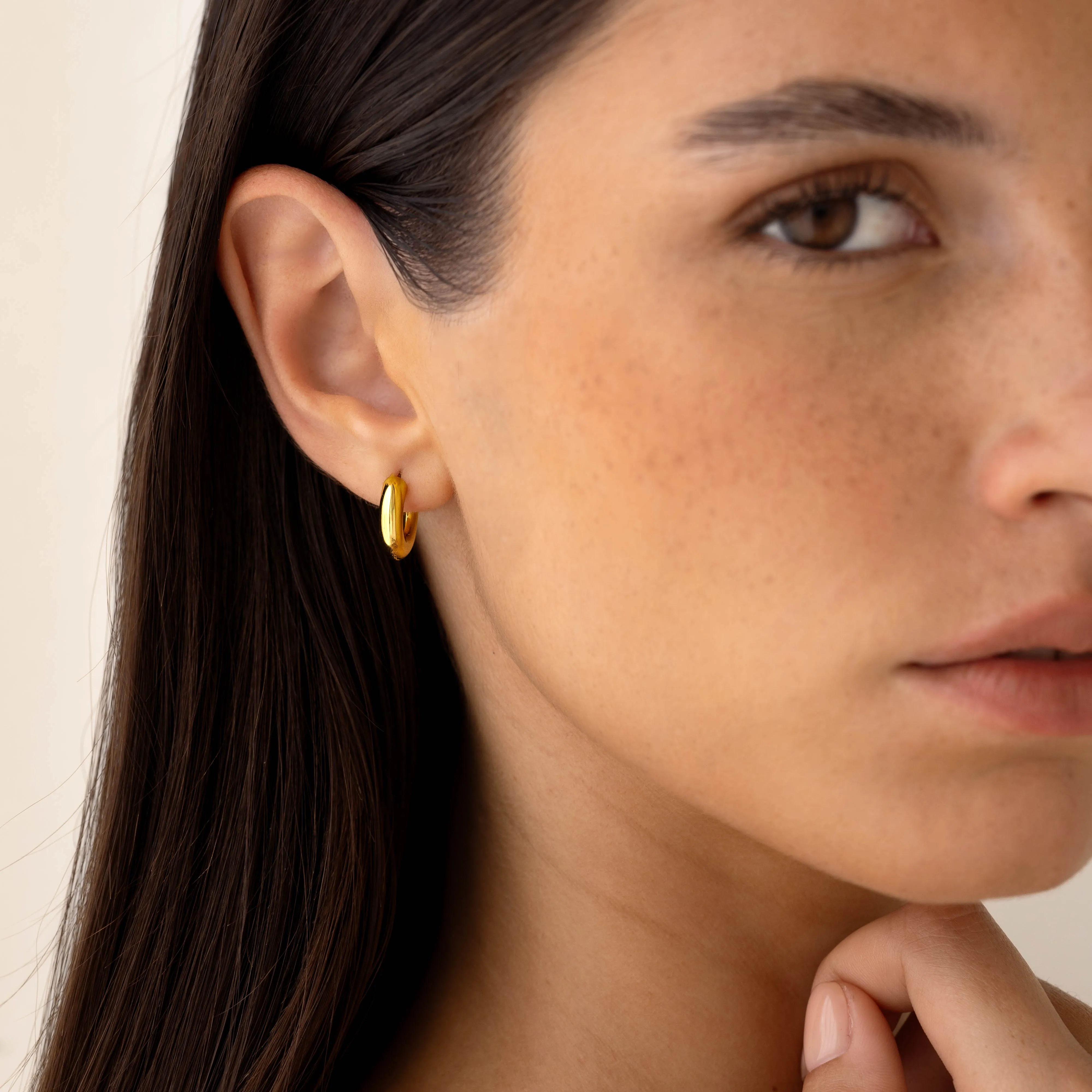 Chunky Huggie Hoop Earrings - Giulia