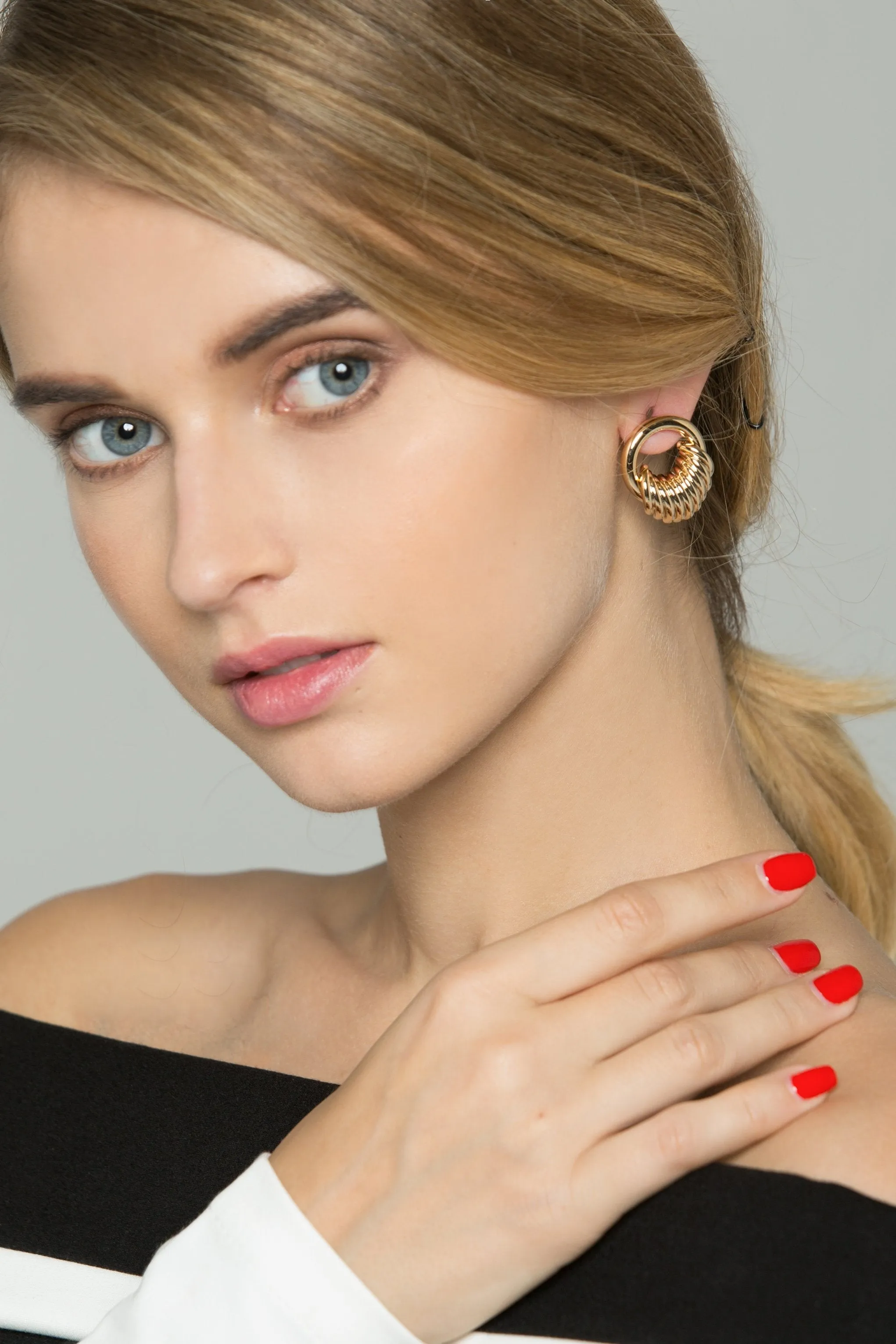 Gold Nano-ring Stud Earrings