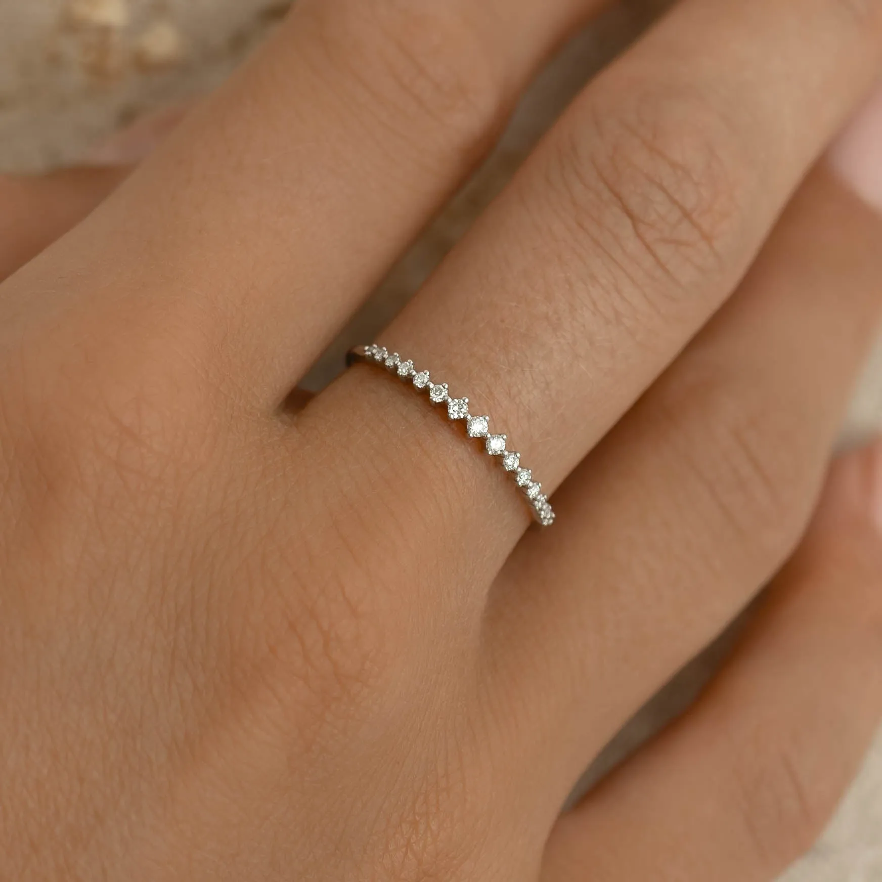 Graduated Diamond Ring White Gold - Ophelia