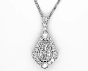 L'AMOUR CRISSCUT® PEAR SHAPE DIAMOND PENDANT