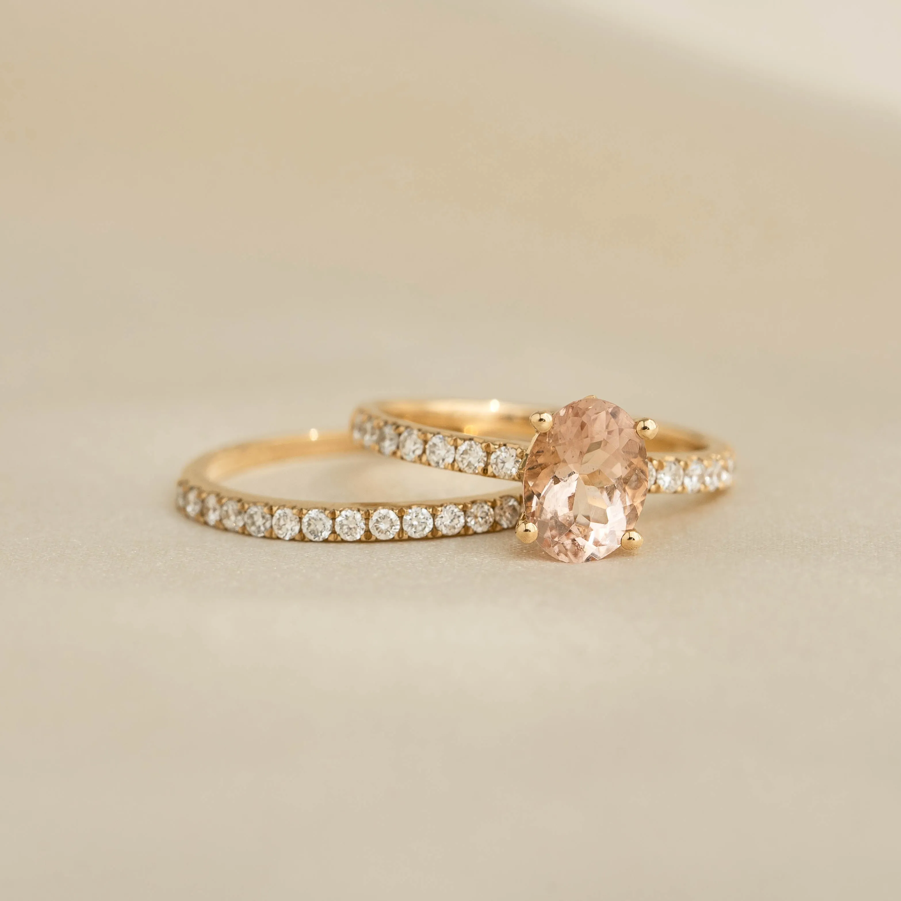 Oval Morganite and Diamond Ring 14k Gold - Minette