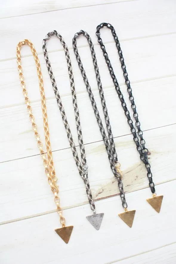 OVAL ROLO NECKLACE WITH TRIANGLE