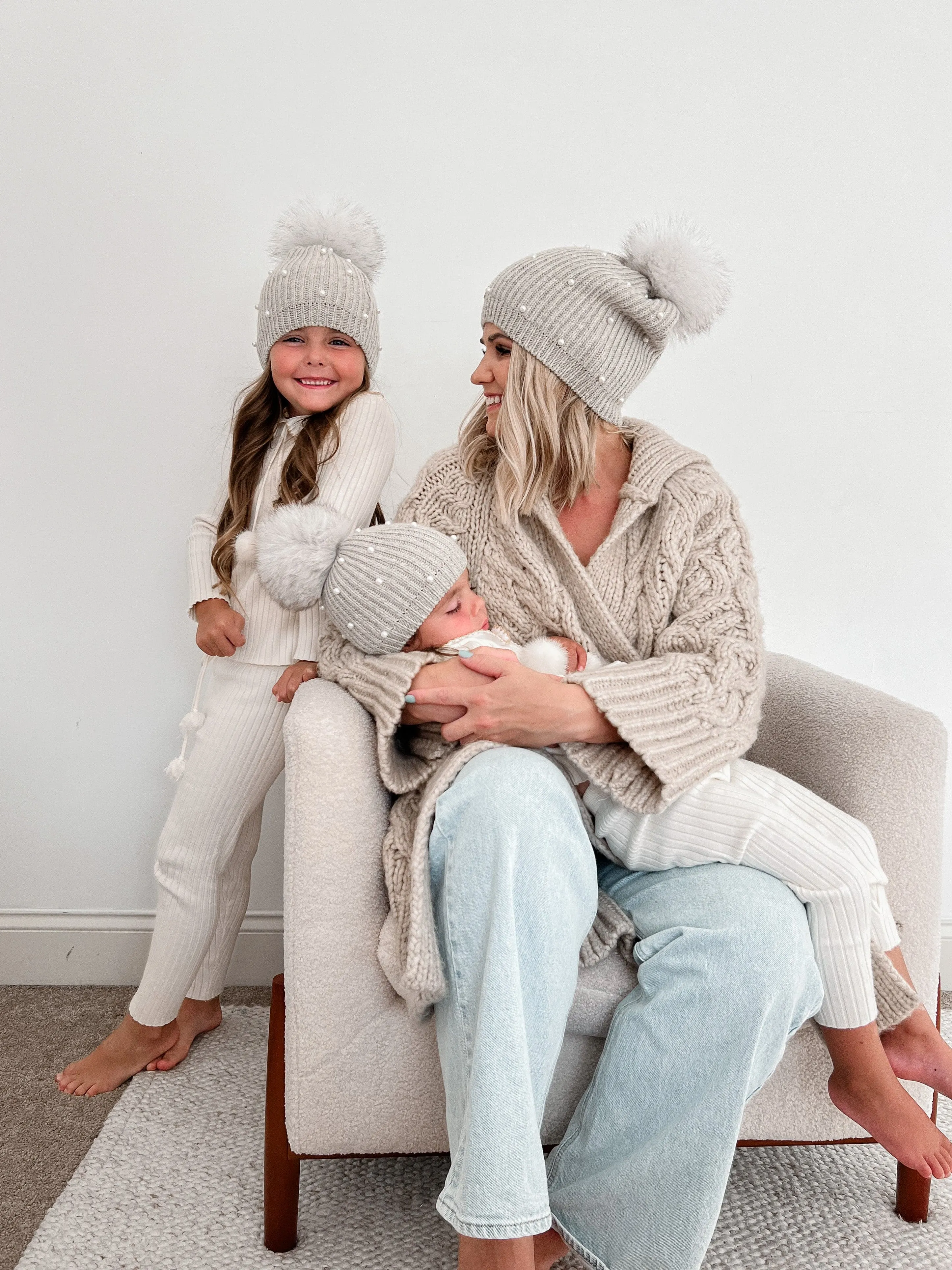 Pearl Angora Adult Hat