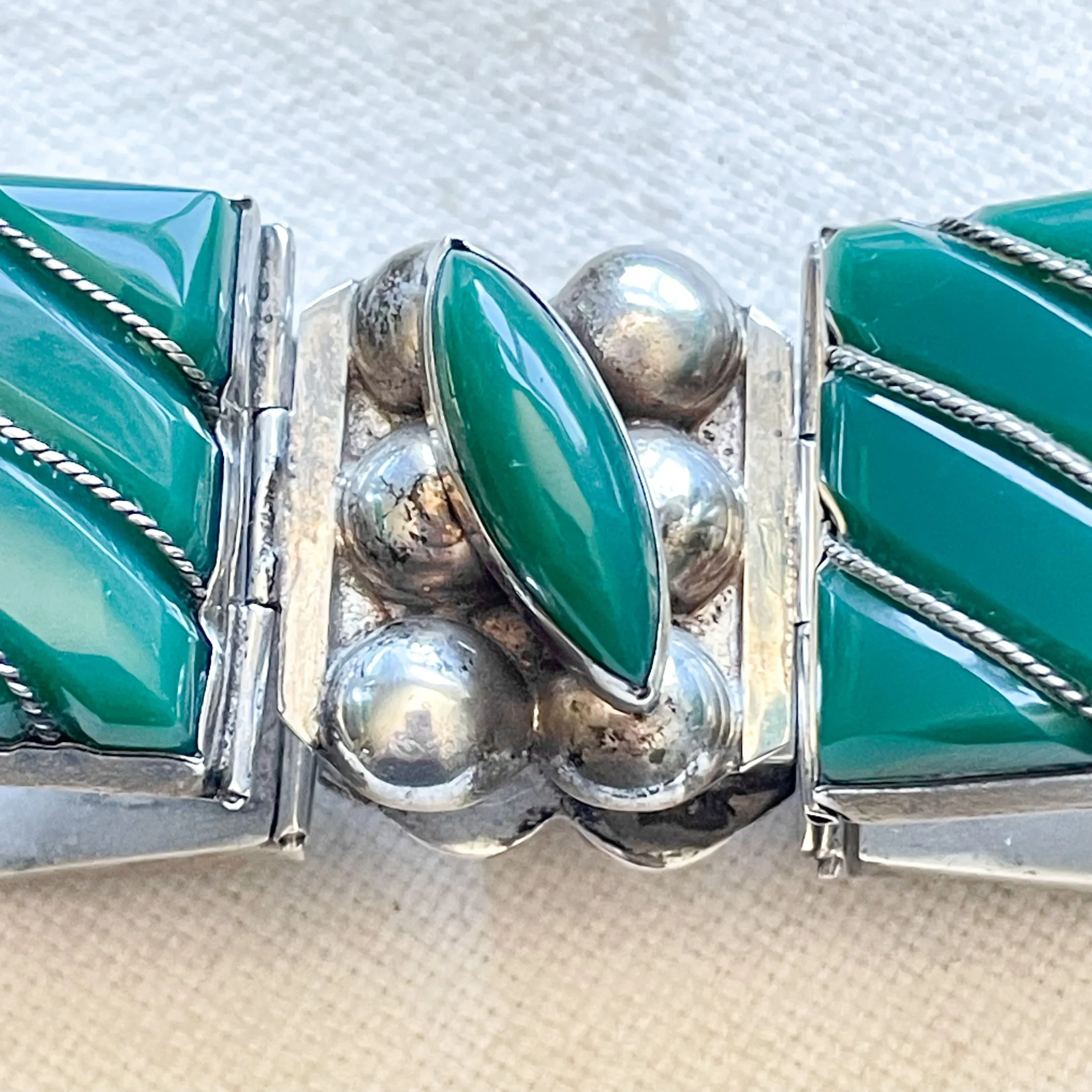 Vintage 40s Mexican 925 Sterling Silver Bracelet   Green Onyx Stones 64.4 Grams